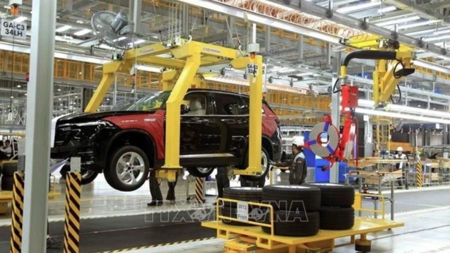 Politburo issues resolution on private economic sector development